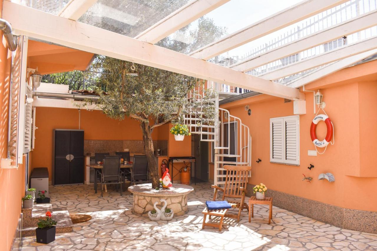 Kuca Za Odmor Antic - Holiday House Antic Novi Vinodolski Buitenkant foto